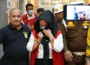 Enam Tersangka dan Barang Bukti di Kejati Sumsel Perkara Dugaan Korupsi Pengelolaan Tambang