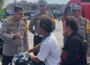 Operasi Zebra Kapuas 2024, Kapolres Ketapang Turun Langsung Berikan Edukasi ke Warga