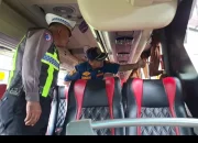 Satlantas Polres Pekalongan Bersama Dishub Laksanakan Ramcek di Garasi ZIFA Trans