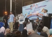 Band Lokal Jadi Daya Tarik, Pasangan Calon Nomor 3 Gelar Kampanye Tarik Ribuan Massa