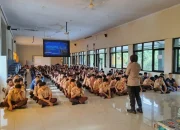 Polres Pekalongan Sosialisasikan Rekrutmen Proaktif Penerimaan Anggota Polri TA 2025 di SMAN 1 Bojong