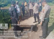 Kapolsek Sragi Bersama Pemdes Blimbingwuluh Cek Lokasi Jembatan yang Amblas