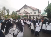 Ribuan Guru PPPK Lakukan Aksi Demo di Depan Gedung DPRK .Pidie.