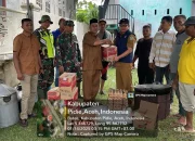 Dinsos Pidie Salurkan Bantuaan Masa Panik Untuk Korban Banjir Gampong Kareung Batee