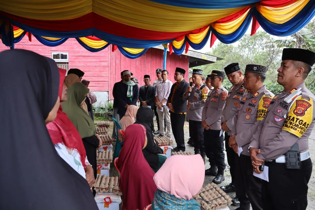 Jum'at Berkah, Polres Aceh Tengah Salurkan Paket Sembako dan Tali Asih Untuk Warga Kurang Mampu. IMG-20250117-WA0062
