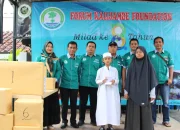 Peringati HUT Ke-8, FKF Peduli Yatim dan Dhuafa, Sarjono Ketua Umum FKF Salurkan Bantuan di Cikampek