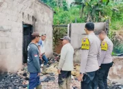 Sebuah Rumah di Desa Sidoharjo Doro Terbakar, Polisi Lakukan Olah TKP
