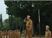 Wakil Bupati Lampung Timur Azwar Hadi menjadi Pembina Apel Upacara&nbsp;