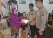 Rasa Kebersamaan , Personel Polres Sergai Bersama Pimpinan Media Online Serahkan Kursi Roda