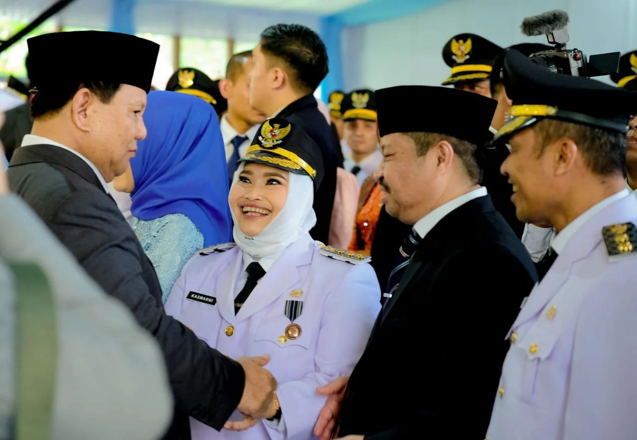 Presiden Prabowo Lantik Kasmarni dan Bagus Santoso Jadi Bupati dan Wakil Bupati Bengkalis IMG-20250221-WA0001