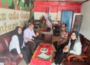 Kesbangpol Pringsewu Lakukan Kunjungan Kerja ke Sekretariat Laskar Merah Putih