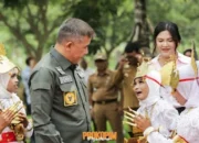 Bupati Pesawaran Dendi Ramadhona, menghadiri acara peresmian dan Serah Terima Jalan Pantai Mutun