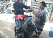 Serah Terima Dua unit Sepeda Motor Berjalan Sukses oleh BRI Balige