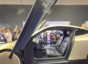 Tesla Cybercab Diperkenalkan di Paris, Ini Penampakannya!