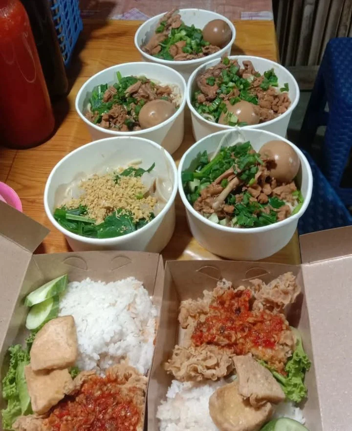 "Rahasia Dapur Nanda: Menu Lezat Mulai 2 Ribuan, Bisa Delivery!" Screenshot_20250619_194024 (1)