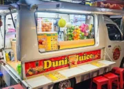 Viral! Mobil Disulap Jadi Toko Juice Berjalan, Inspirasi Dagang Milenial Kekinian