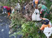 TNI dan Warga Gotong Royong Bersihkan Sungai Mijahan: Wujud Nyata Peduli Lingkungan