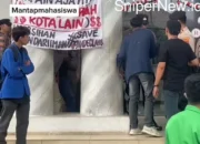 Momen Mahasiswa Lempar Telur ke Polisi Saat Demo, Berakhir dengan Permintaan Maaf