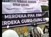 Demo Siswa dan Orang Tua di Ciawi Protes Pemecatan Kepala Sekolah dan Guru