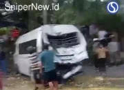 Kecelakaan Beruntun di Jalan Padang Panjang–Solok, Sejumlah Kendaraan Terlibat dan Jalanan Dipenuhi Pecahan Telur