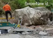 Longsor Hantam Kawasan Industri Piyungan, Batu Raksasa 8 Meter Timpa Jalan