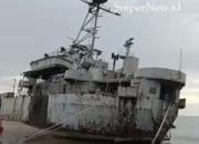 KRI Teluk Bone Terdampar di Pariaman, Nasib Kapal Hibah Jadi Tanda Tanya