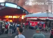 Pasar Payakumbuh Terpanggang Api: Subuh Mencekam, Warga Panik, Damkar Kewalahan