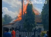 Asap Membumbung di Toroh: Kebakaran Rumah di Grobogan Gegerkan Warga