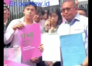 17+8 Tuntutan Rakyat: Suara Aktivis dan Influencer Mengetuk DPR untuk Indonesia Berbenah