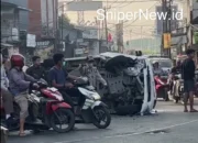 Mobil Terguling di Jalan Perjuangan Bekasi, Polisi Olah TKP: Lalu Lintas Macet Parah