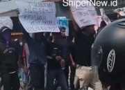 Warga Bojong Kulur Desak Kepala Desa Mundur