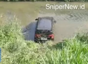Mobil Calya Tercebur ke Sungai Cisangkuy Baleendah, Berhasil Dievakuasi Warga dan Polisi