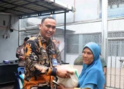 Dukung Program Akselerasi Rutan Tanjung Pura Salurkan Bantuan Sosial Kepada Keluarga Warga Binaan
