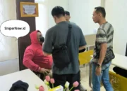 TIDAK ADA TEMPAT AMAN BAGI BURONAN-KEJATI LAMPUNG DAN KEJARI PESAWARAN BERHASIL AMANKAN DPO KASUS DUGAAN KORUPSI DANA GADIS PESAWARAN