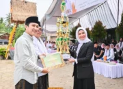Bupati Pesawaran Ajak Santri Jadi Arsitek Peradaban Dunia di Hari Santri Nasional 2025