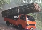 Dua Pengendara Motor Terjatuh di Tikungan Licin Gunung Lio