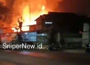 Kobaran Api Hanguskan Rumah di Babakan Ciparay Dini Hari