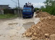 Jalan Rusak Morodemak Bonang, Anak Sekolah Bertaruh Nyawa Tiap Hari