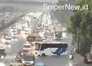 Banjir Genangi Jalan Gatot Subroto, Lalu Lintas Jakarta Sore Ini Macet Parah