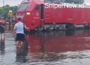 Banjir Rendam Rel Kaligawe, Kereta Api di Semarang Terpaksa Melaju Pelan