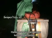 Tersentuh! Pria Bantu Nenek Pencari Rongsokan di Tengah Hujan Malam