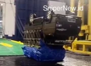 Mobil L300 Bermuatan Pisang Terbalik di Bakauheni: Pengingat Agar Tak Berlebihan Membawa Muatan