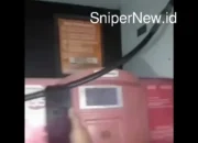 Truk Ninja Solar Digrebek Warga di SPBU Tutup