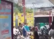 Warga Sibolga–Tapteng Ambil Kebutuhan Pokok Usai Banjir Besar